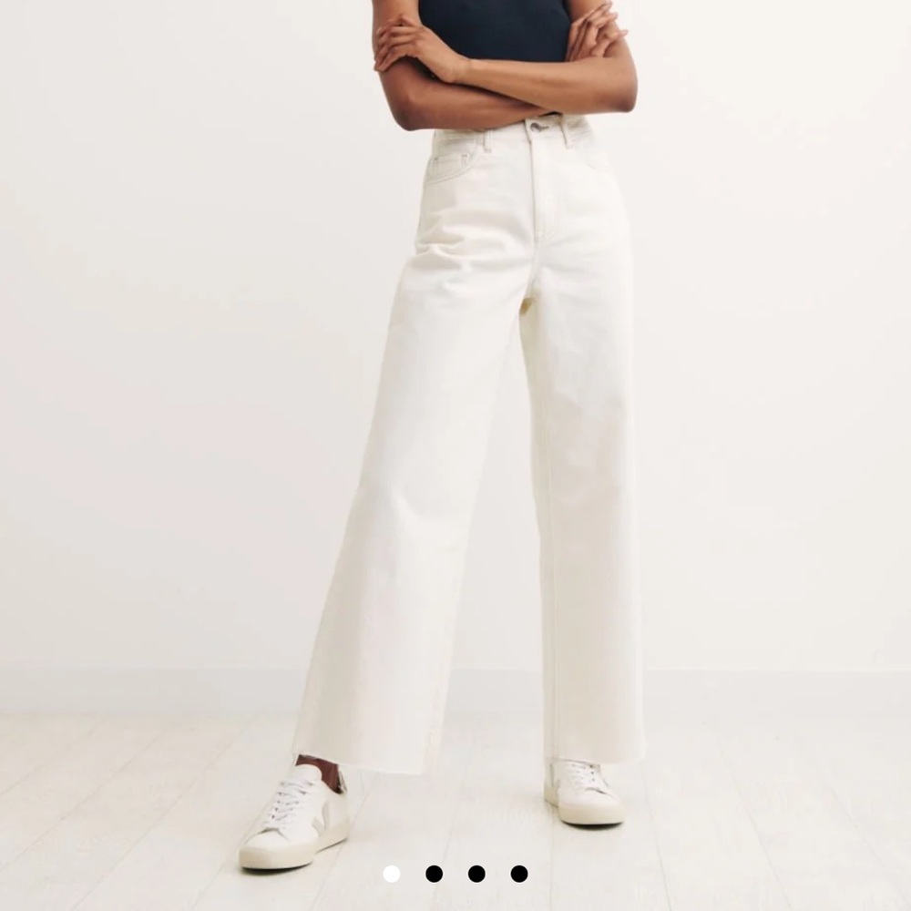White High Rise Jeans NWT